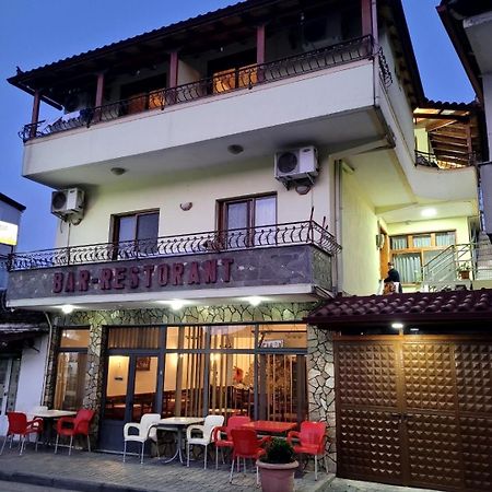 Nako Guest House bar&restaurants Përmet Extérieur photo
